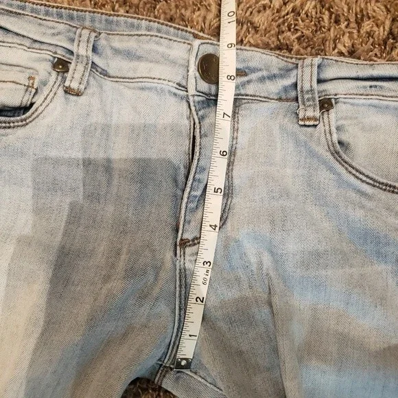 Kut From The Cloth Straight Leg Light Wash Jeans Size 6 - Picture 7 of 8